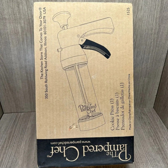 The Pampered Chef 1525 Cookie Press w/ 16-Piece Discs Complete Set - Picture 1 of 6